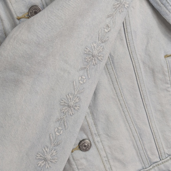 Levi's Floral Embroidered Original Trucker Jacket - Picture 3 of 5